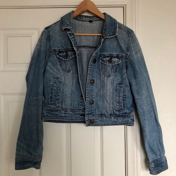American Eagle Outfitters Jackets & Blazers - American Eagle Classic Medium Wash Denim Jacket